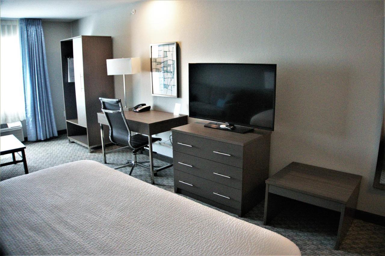 Brookstone Inn & Suites Форт Додж Екстериор снимка
