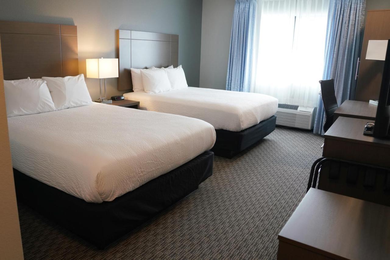 Brookstone Inn & Suites Форт Додж Екстериор снимка